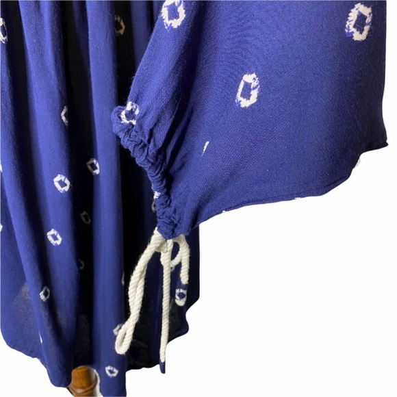 Solito Off- Shoulder Naval Blouse - Picture 4 of 7